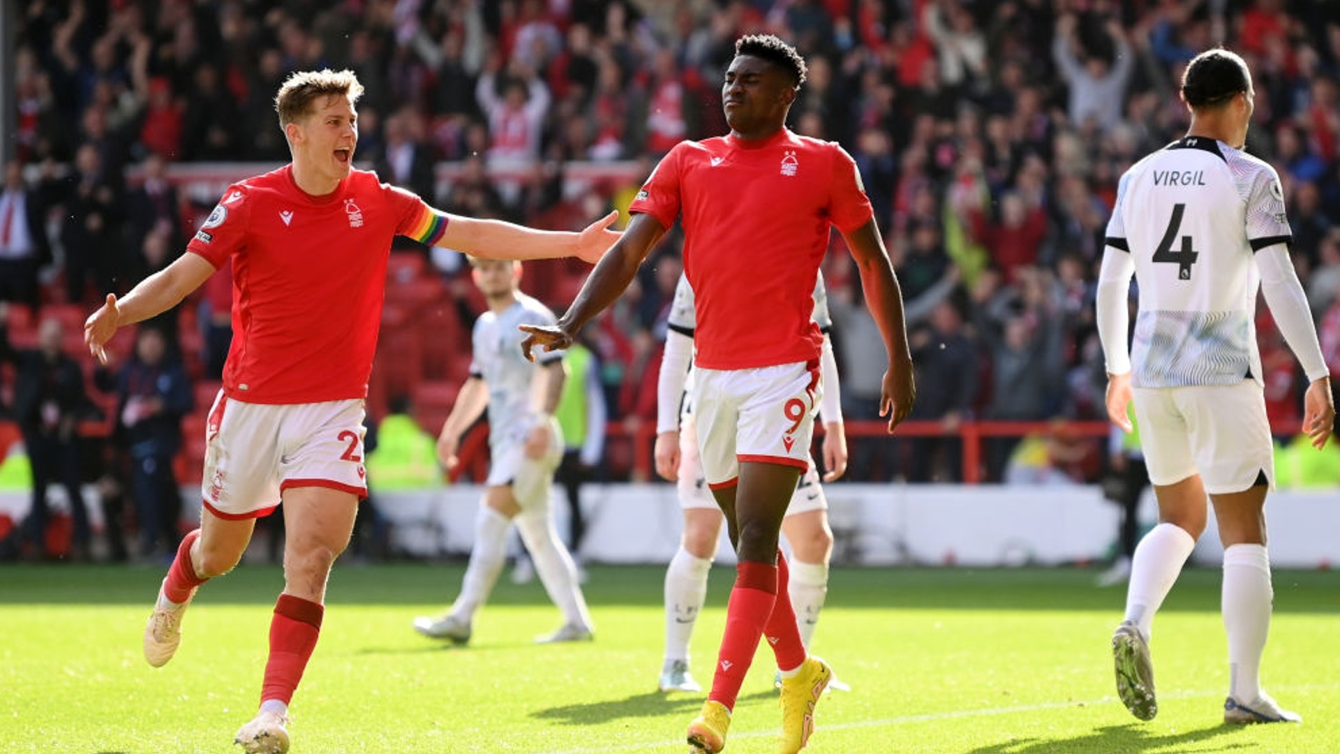 场揭幕战中 场揭幕战中